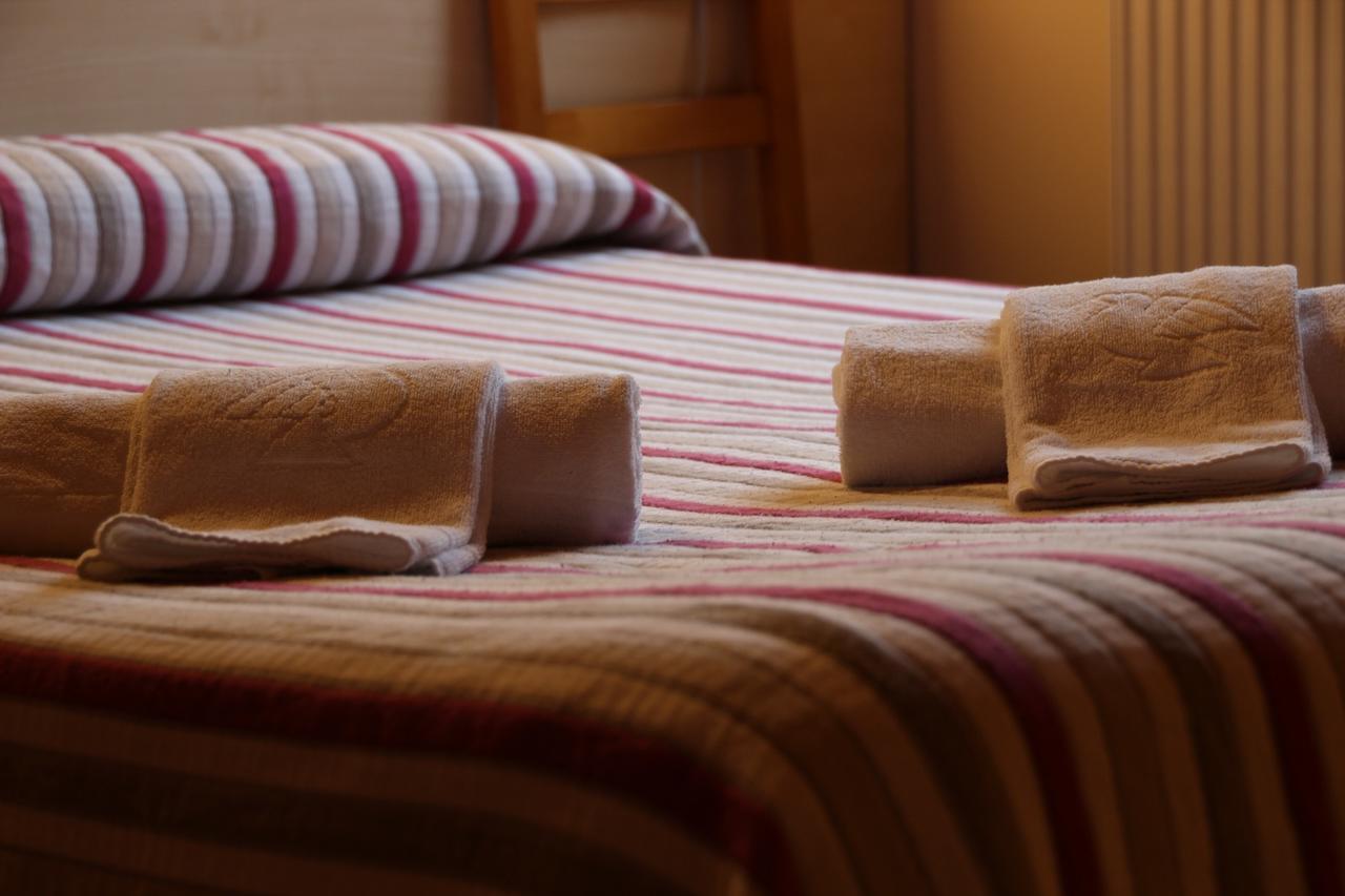 Hostal Ezkaurre إيسابا المظهر الخارجي الصورة